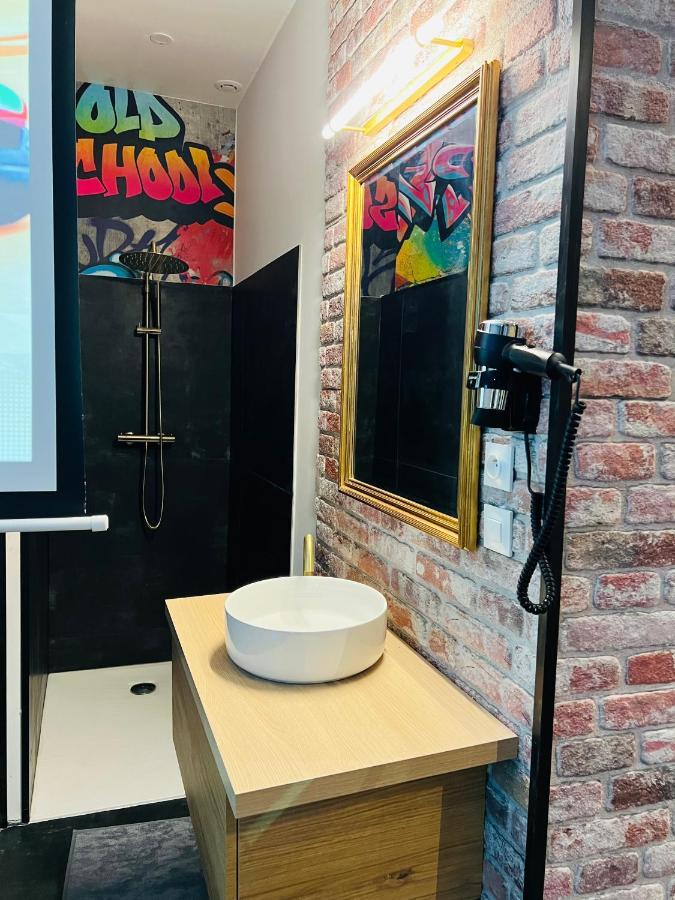 Capsule Street Art - Sauna- Jacuzzi - Playstation 5 - Billard - Netflix - Home Cinema - Terrasse 杜埃 外观 照片